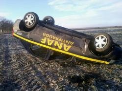 Un autoturism al ANAF s-a răsturnat la Chirnogeni! (galerie foto)