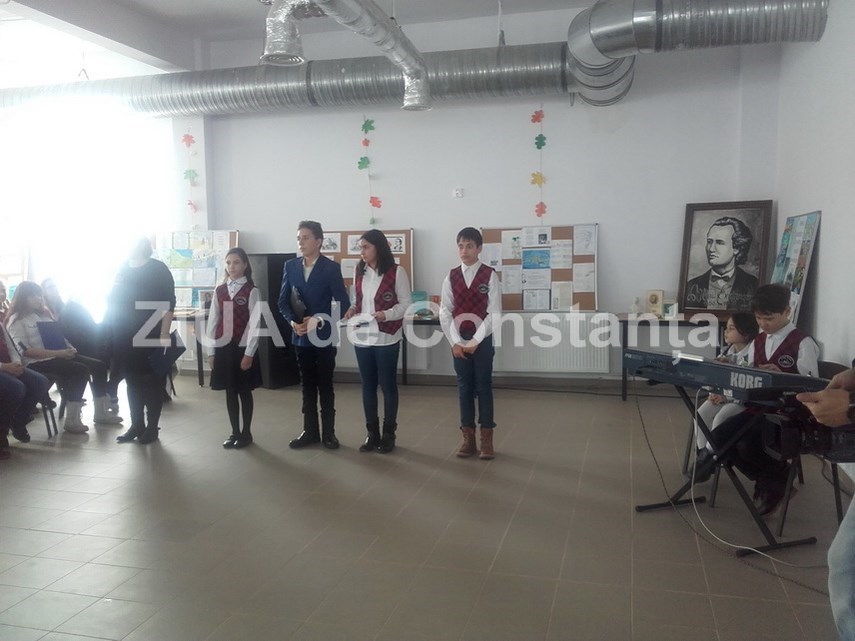 au sarbatorit 167 de ani de la nasterea lui eminescu in campusul scolar din cumpana a fost dezvelit bustul