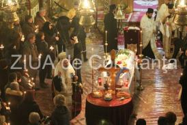 UPDATE 2. Slujba de înhumare a profesorului Gheorghe Dumitraşcu s-a încheiat. \