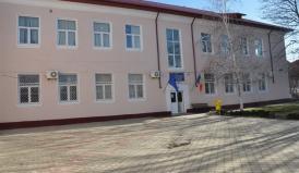 Liceul „Emil Racoviţă” angajează bucătar