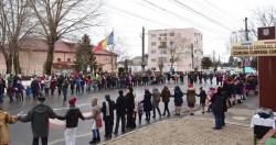 Locuitorii din Cumpăna au sărbătorit Unirea Principatelor Române. S-au prins în Hora Unirii! (galerie foto)