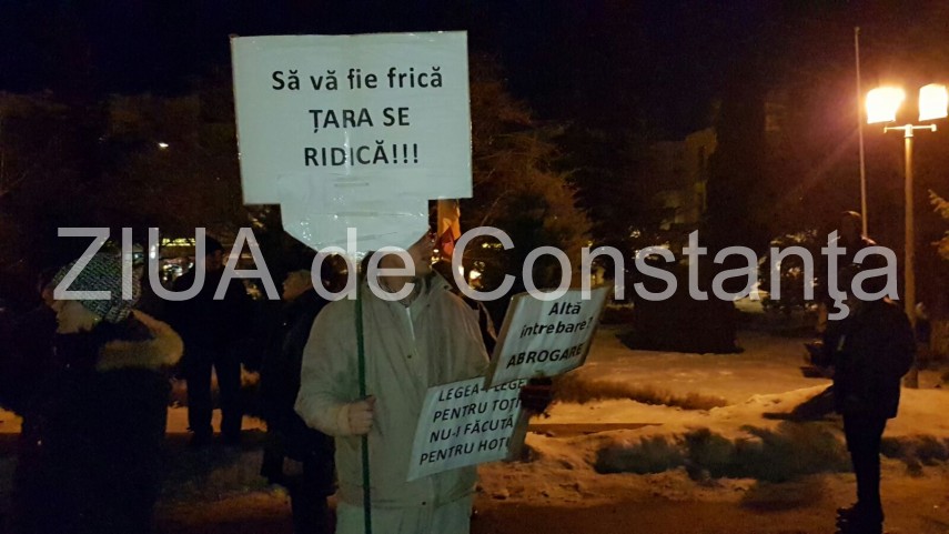constantenii se strang din nou la prefectura 622455