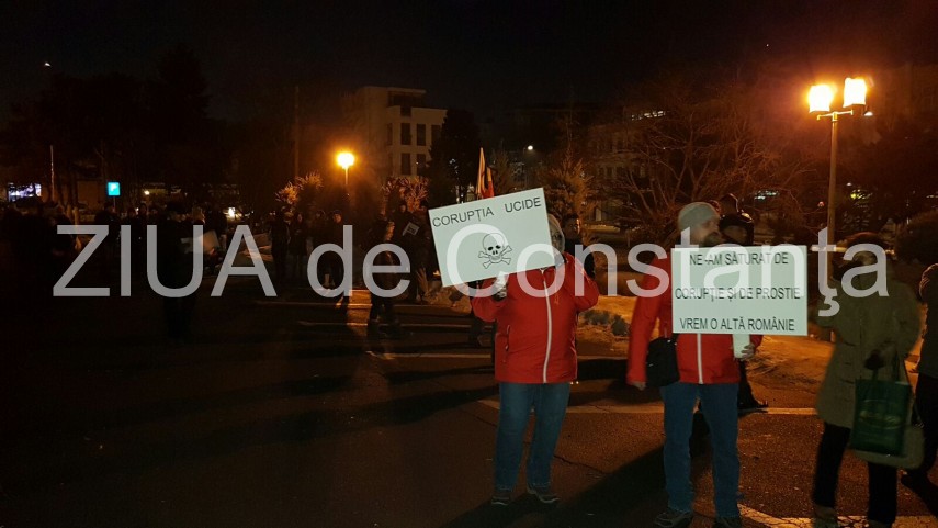 constantenii se strang din nou la prefectura 622455