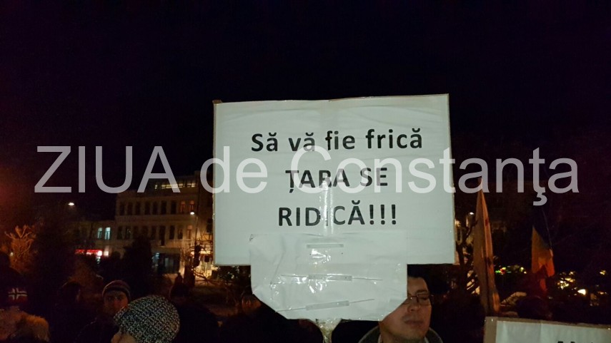 constantenii se strang din nou la prefectura 622455