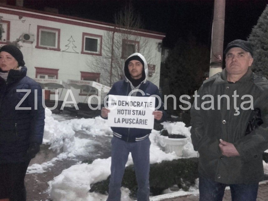 constantenii se strang din nou la prefectura 622455