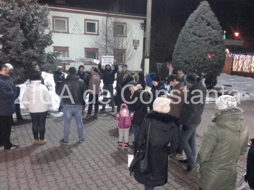 constantenii se strang din nou la prefectura 622455