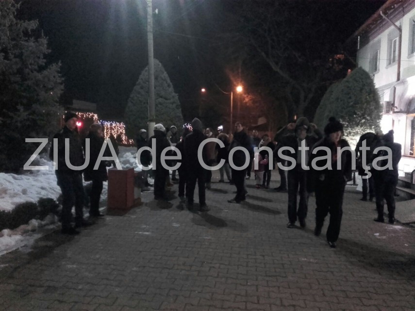 constantenii se strang din nou la prefectura 622455