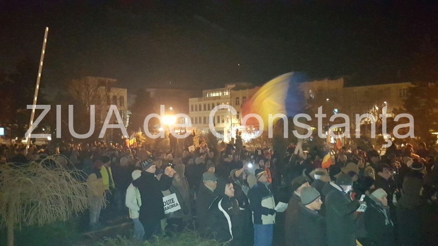 constantenii se strang din nou la prefectura 622455