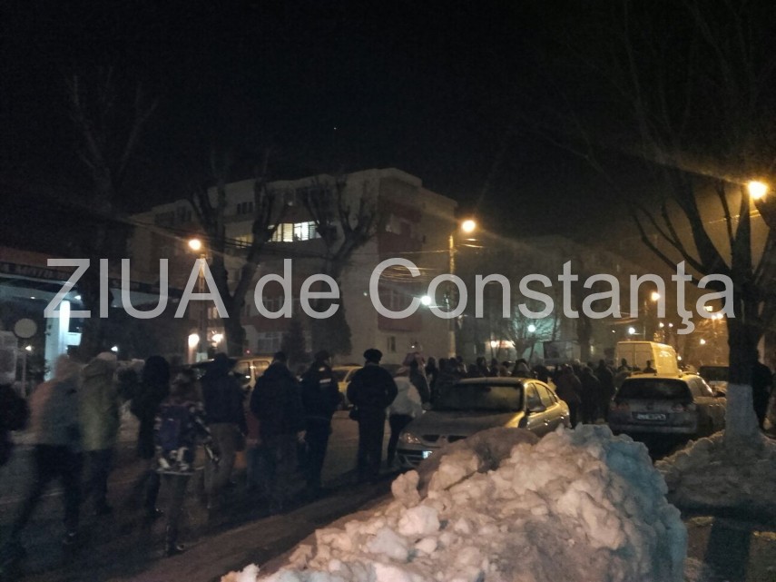 constantenii se strang din nou la prefectura 622455