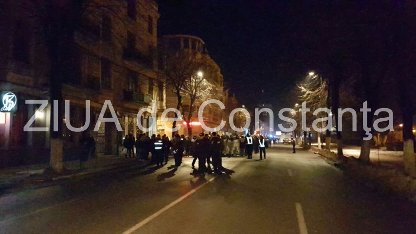 constantenii se strang din nou la prefectura 622455