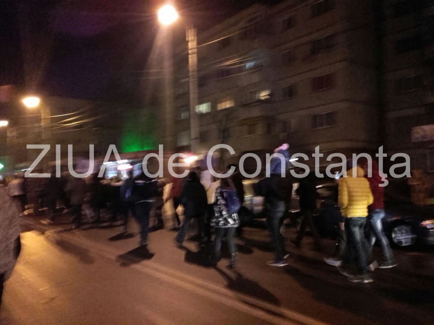 constantenii se strang din nou la prefectura 622455