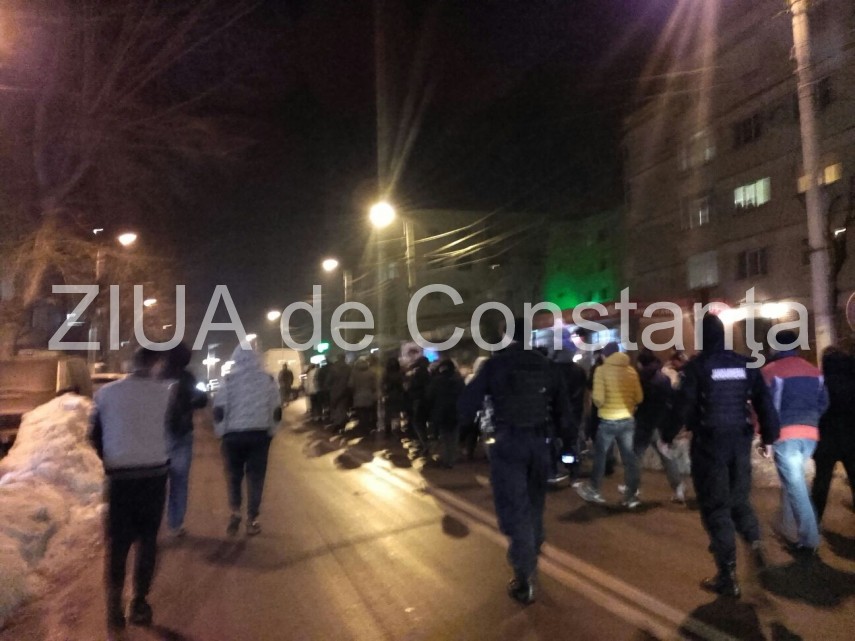 constantenii se strang din nou la prefectura 622455