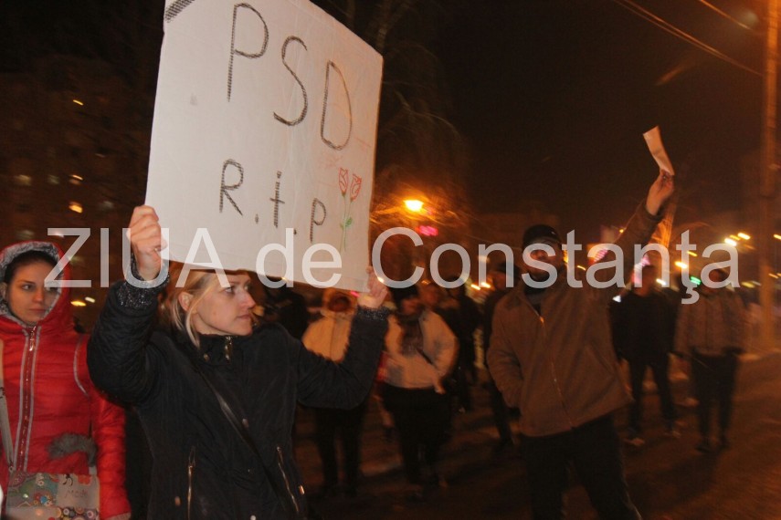 constantenii se strang din nou la prefectura 622455