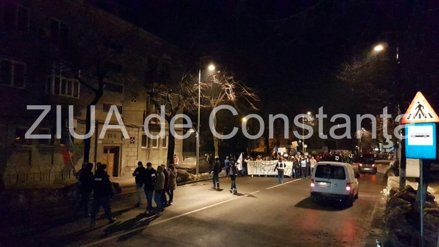 constantenii se strang din nou la prefectura 622455