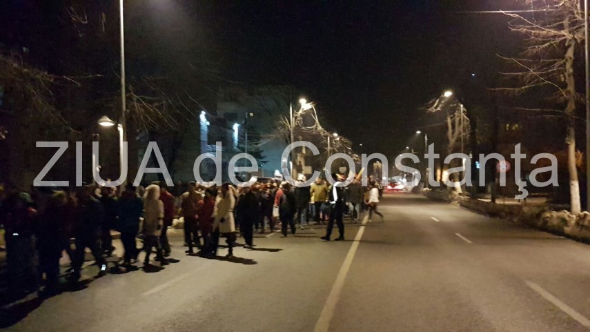 constantenii se strang din nou la prefectura 622455