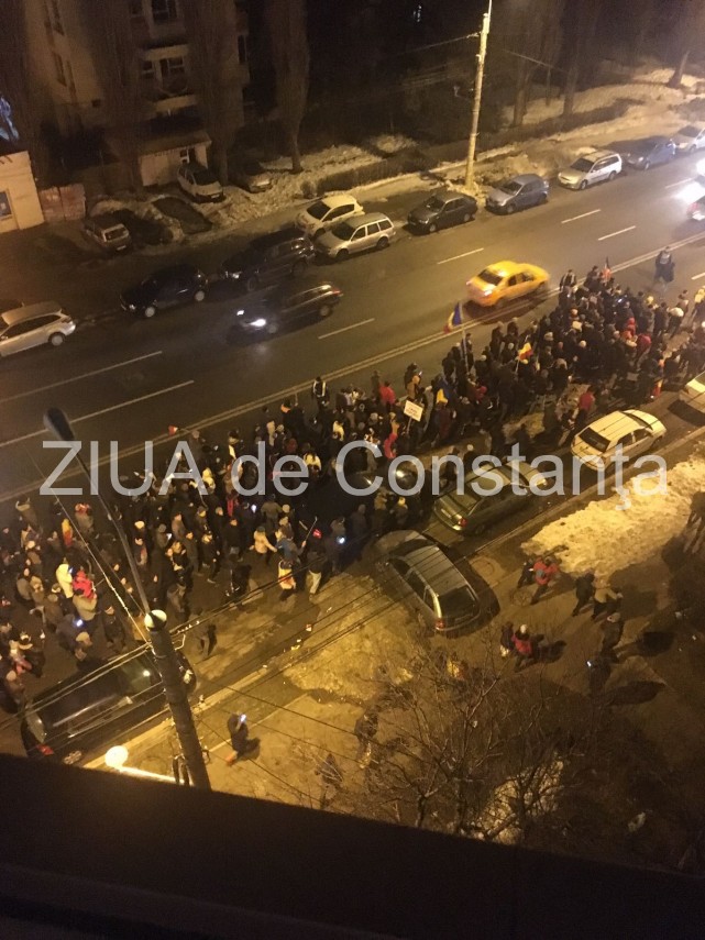constantenii se strang din nou la prefectura 622455