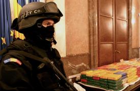 Reținuți de DIICOT pentru trafic ilicit internațional de droguri de mare risc