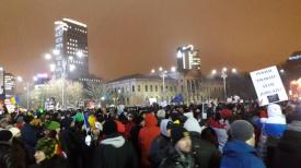 #ziua 9. LIVE TEXT. 8.000 de oameni în stradă Protestul din fața Guvernului a fost reluat  