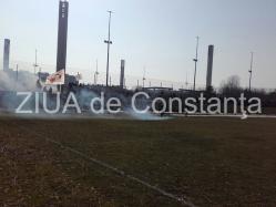 Suporteri gălăţeni sancţionaţi pentru folosirea de materiale pirotehnice