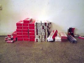 Vindeau ilegal ţigări şi le-a fost confiscată marfa 