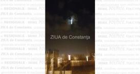 Vă sperie asemenea imagini? Cum se vedea luna, azi noapte, la Constanța. Dreaptă, cocârjată, semeață! (fotoreportaj) 
