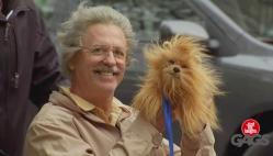 Funny video Scaunul cu rotile de mare viteză al bunicului 