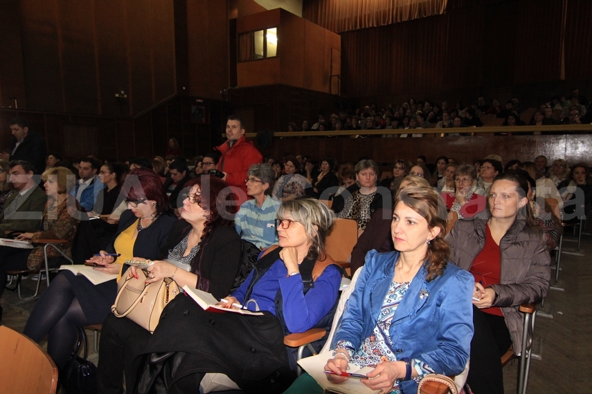 ce s a discutat la sedinta isj constanta cu directorii unitatilor de invatamant 625987