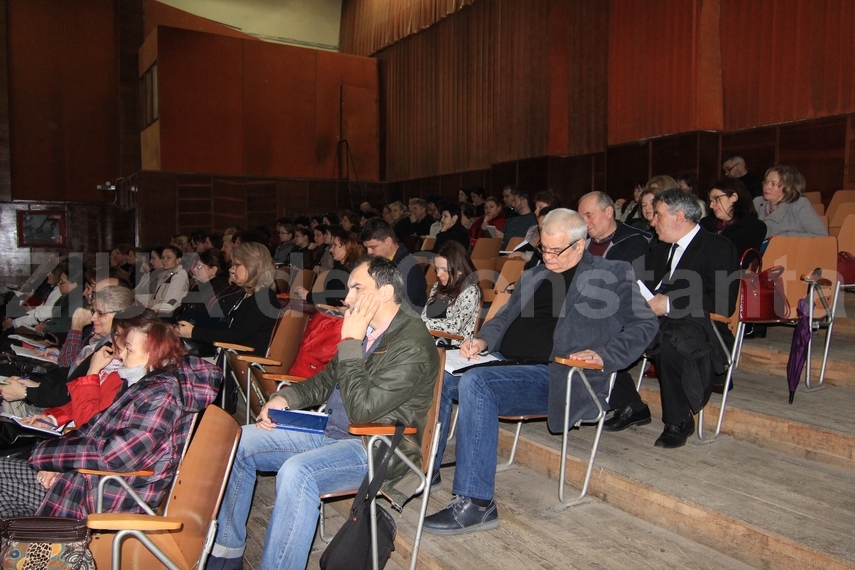 ce s a discutat la sedinta isj constanta cu directorii unitatilor de invatamant 625987