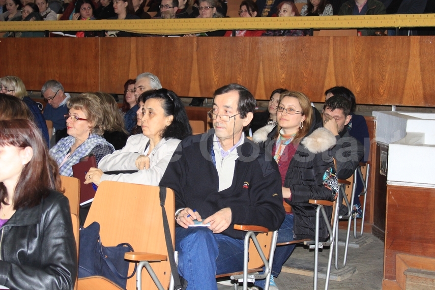 ce s a discutat la sedinta isj constanta cu directorii unitatilor de invatamant 625987