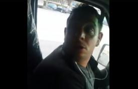 UPDATE 2 Şoferul a fost concediat Scandal pe linia de maxi-taxi 310 din Constanţa. Șoferul către pasager - „Taci dracu\' din gură. Nu mă mai scoate din sărite“(video)    