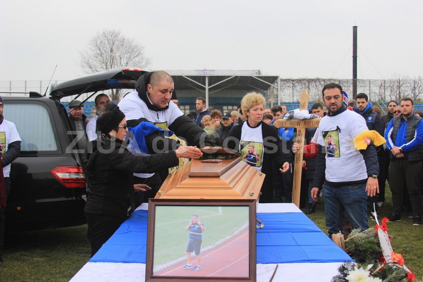 fostul rugbyst si antrenor adrian tinca a fost inmormantat ieri la constanta familia rugby ului a pierdut
