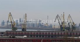 Navele care operează în porturile maritime românești. Una se află pentru reparații, iar șapte încarcă