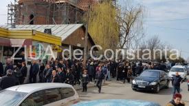 La moartea unui om de afaceri! Zeci de persoane au fost alături de familia îndoliată (fotoreportaj) 