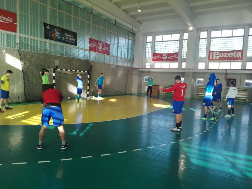 handbalistii de la css medgidia hc farul si css1 constanta incep evolutiile de la turneul semifinal galerie