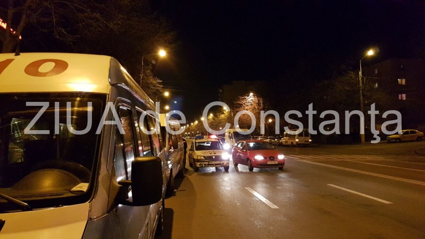 carambol la constanta impact intre un microbuz un volkswagen si un cielo galerie foto 627741
