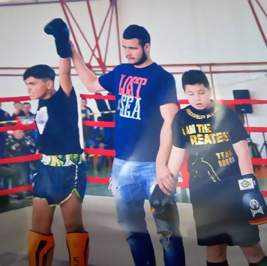 succesele luptatorilor kickbox ursoi de la cupa keru kento k 1 dedicate memoriei lui marius iulian ursoi