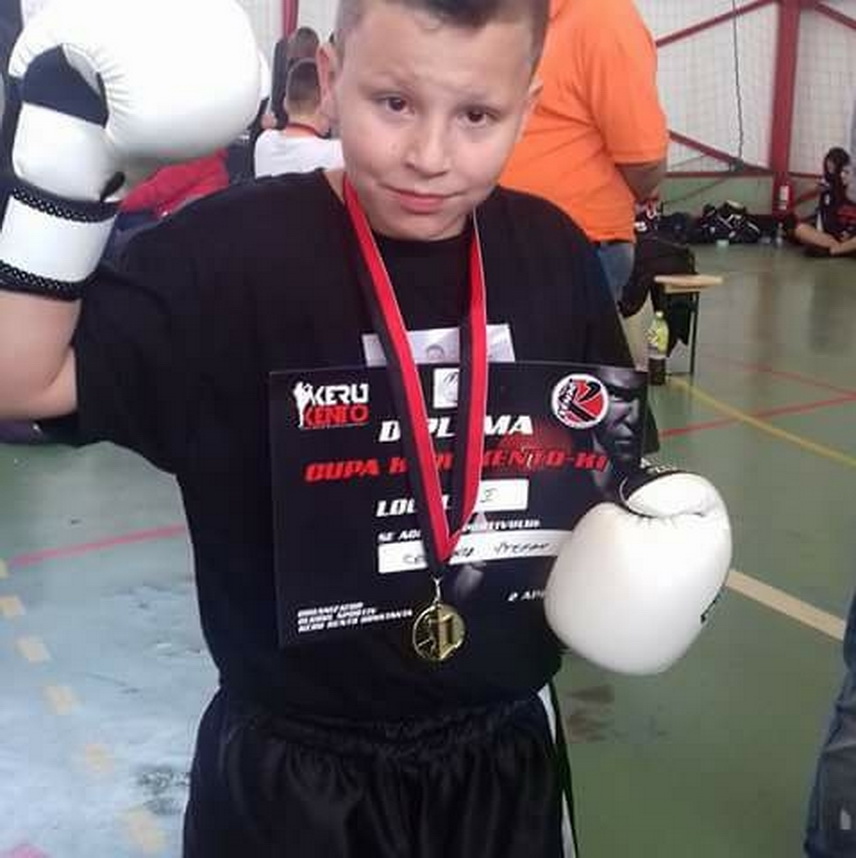 succesele luptatorilor kickbox ursoi de la cupa keru kento k 1 dedicate memoriei lui marius iulian ursoi