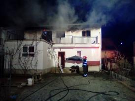 Incendiu la  o casă din Lumina. Pagube însemnate (galerie foto) 