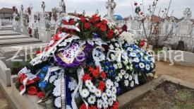 Lui Silviu, găsit mort pe stradă, în Lumina, ar fi trebuit să i se cânte La mulți ani. Apropiații nu au liniște. Enigma morții. Crimă sau accident (fotoreportaj)  