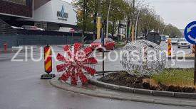 Continuă să se desprindă din suporţi ouă din sensurile giratorii din Constanţa (galerie foto+video)