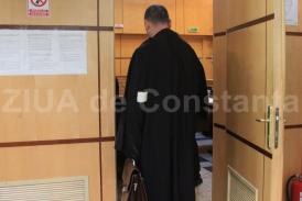 Femeia din Cernavodă, bănuită de tentativă de omor, va fi prezentată instanței astăzi