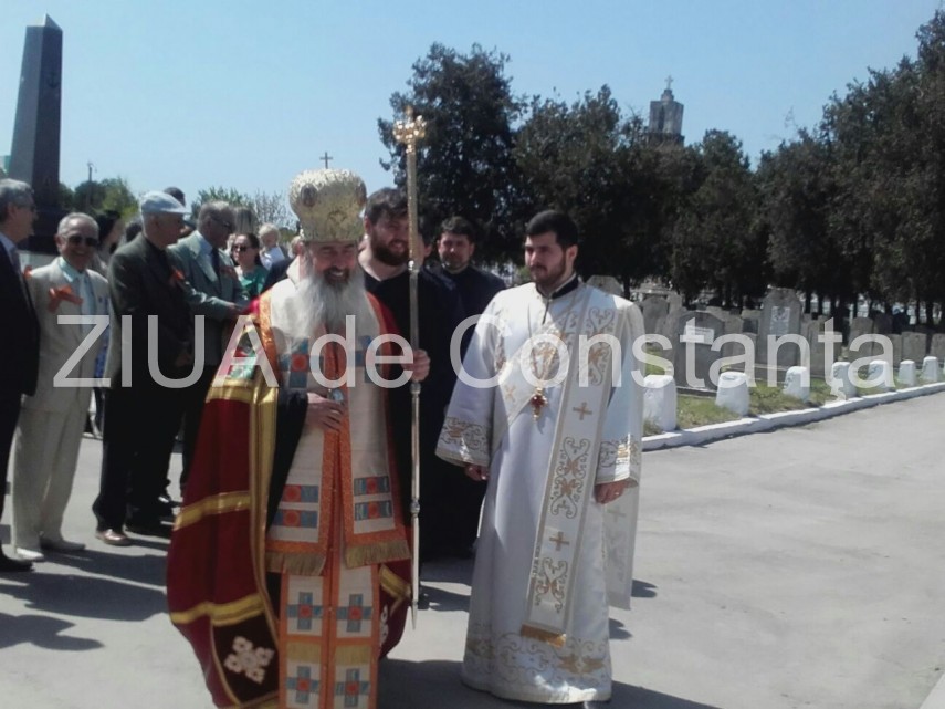 depunere de coroane de flori mormantul ostasului sovietic din constanta galerie foto 630123