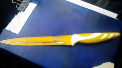 Cu un cuţit prins la cureaua de la pantaloni, la ziua comunei Lumina. Ce au făcut oamenii legii 