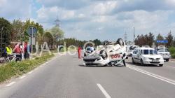 UPDATE 2 Accident grav la ieşire din Ovidiu. Ambulanţă cu pacienţi pentru dializă, cu roţile în aer! Cinci victime! (galerie foto+video)            