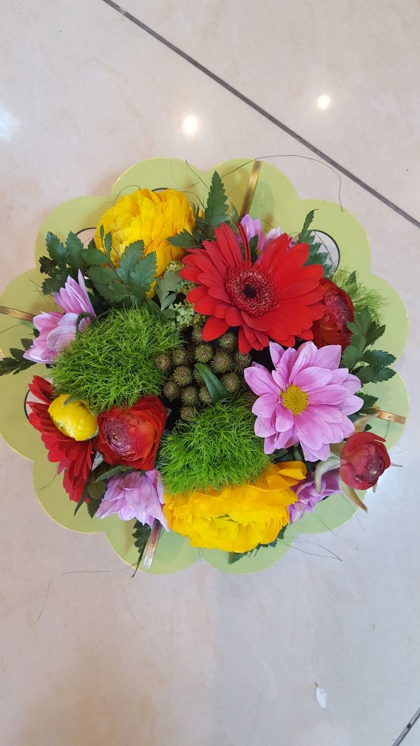 florile sunt sufletul unei persoane dina mariage o florarie cocheta care ne ajuta sa ne organizam nunta