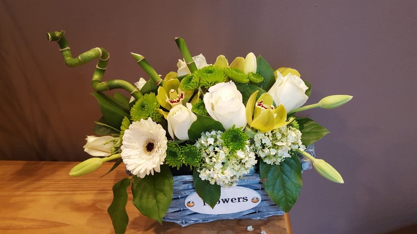 florile sunt sufletul unei persoane dina mariage o florarie cocheta care ne ajuta sa ne organizam nunta