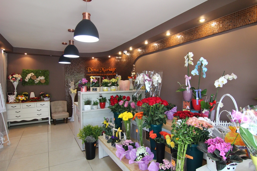florile sunt sufletul unei persoane dina mariage o florarie cocheta care ne ajuta sa ne organizam nunta