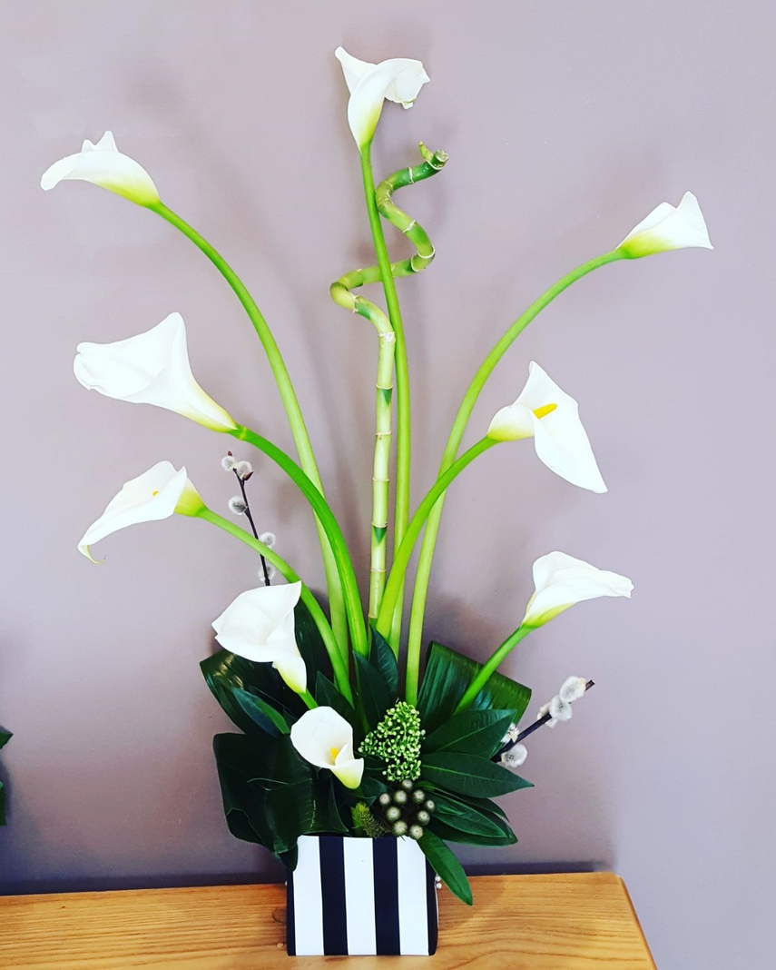 florile sunt sufletul unei persoane dina mariage o florarie cocheta care ne ajuta sa ne organizam nunta