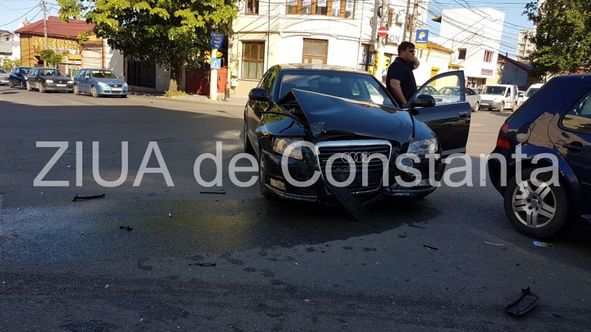 accident rutier in constanta doua masini au fost avariate o persoana a facut atac de panica galerie foto