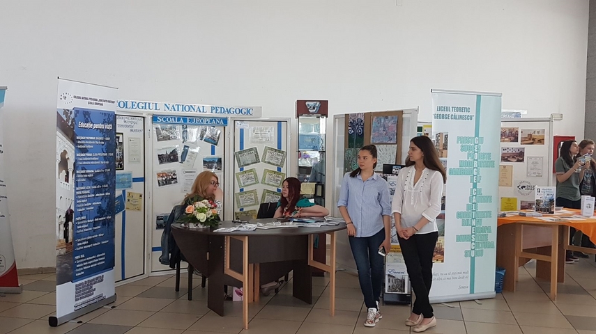 targul ofertelor educationale si a deschis portile gabriela bucovala sefa isj ne propunem consilierea